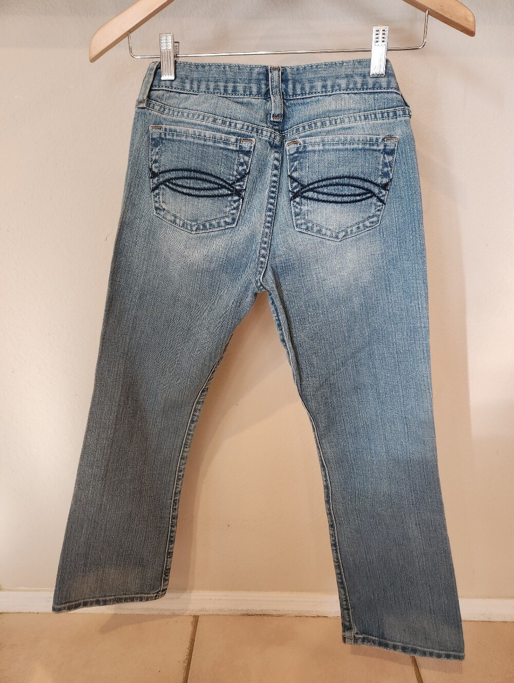 Abercrombie & Fitch Denim Ankle Cropped Style Jeans with Pink Label - Picture 2 of 7